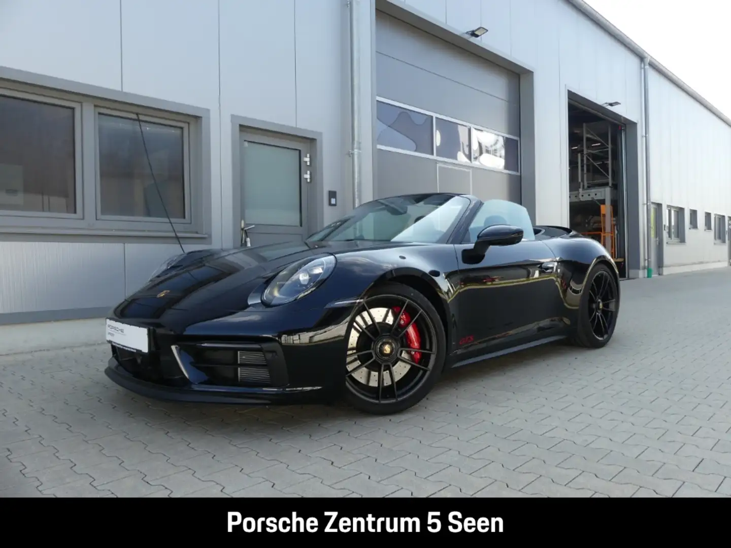 Porsche 992 (911) Carrera GTS Cabriolet Schwarz - 1