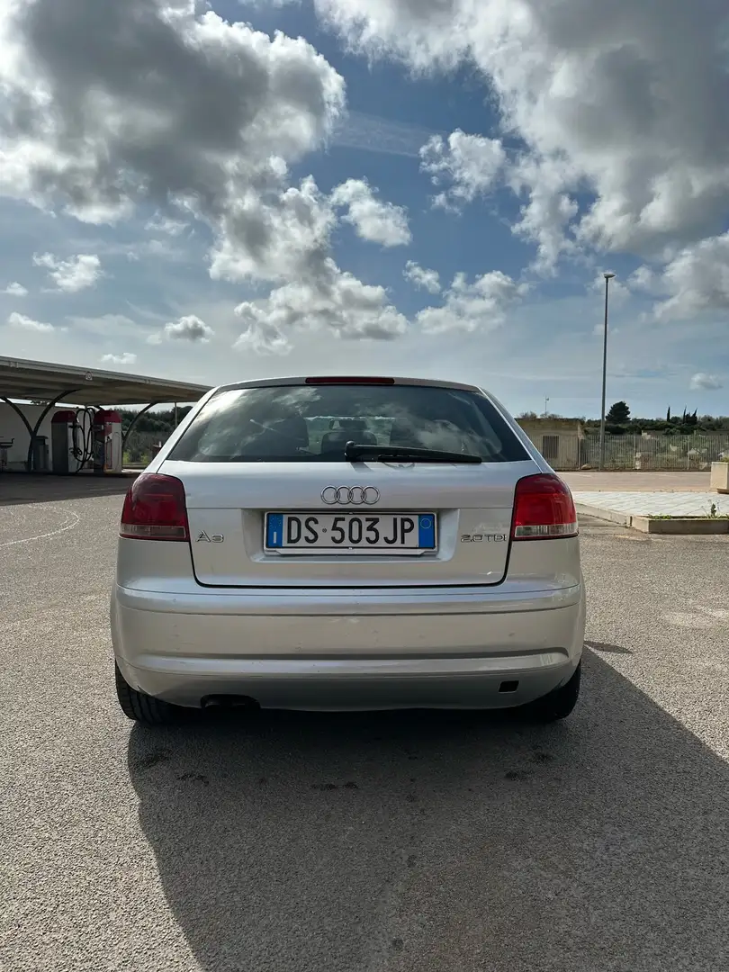 Audi A3 2.0 tdi Ambiente - 2