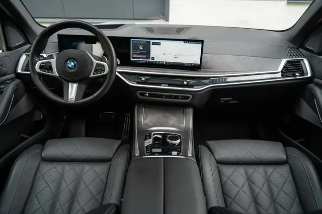 BMW X5 view 12