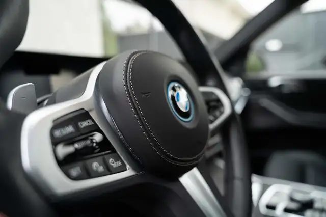 BMW X5 view 25