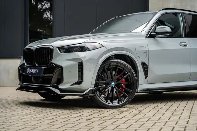 BMW X5 view 5