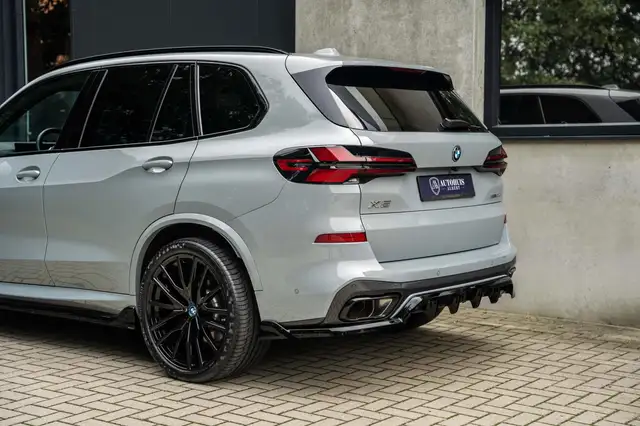 BMW X5 view 15