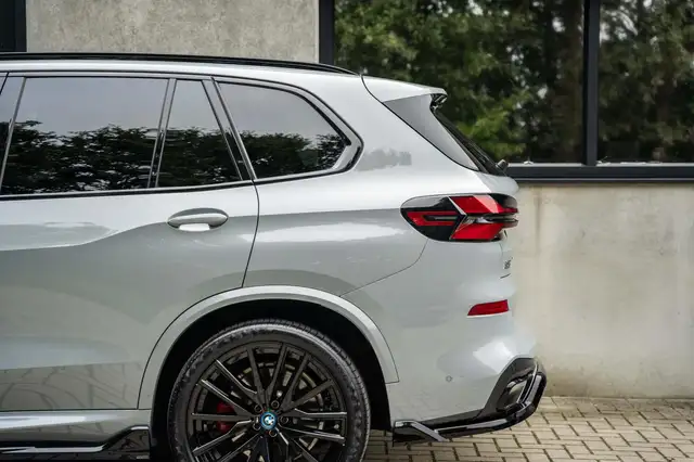 BMW X5 view 11