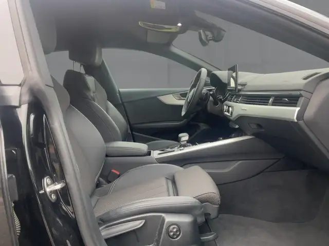Audi A5 view 11