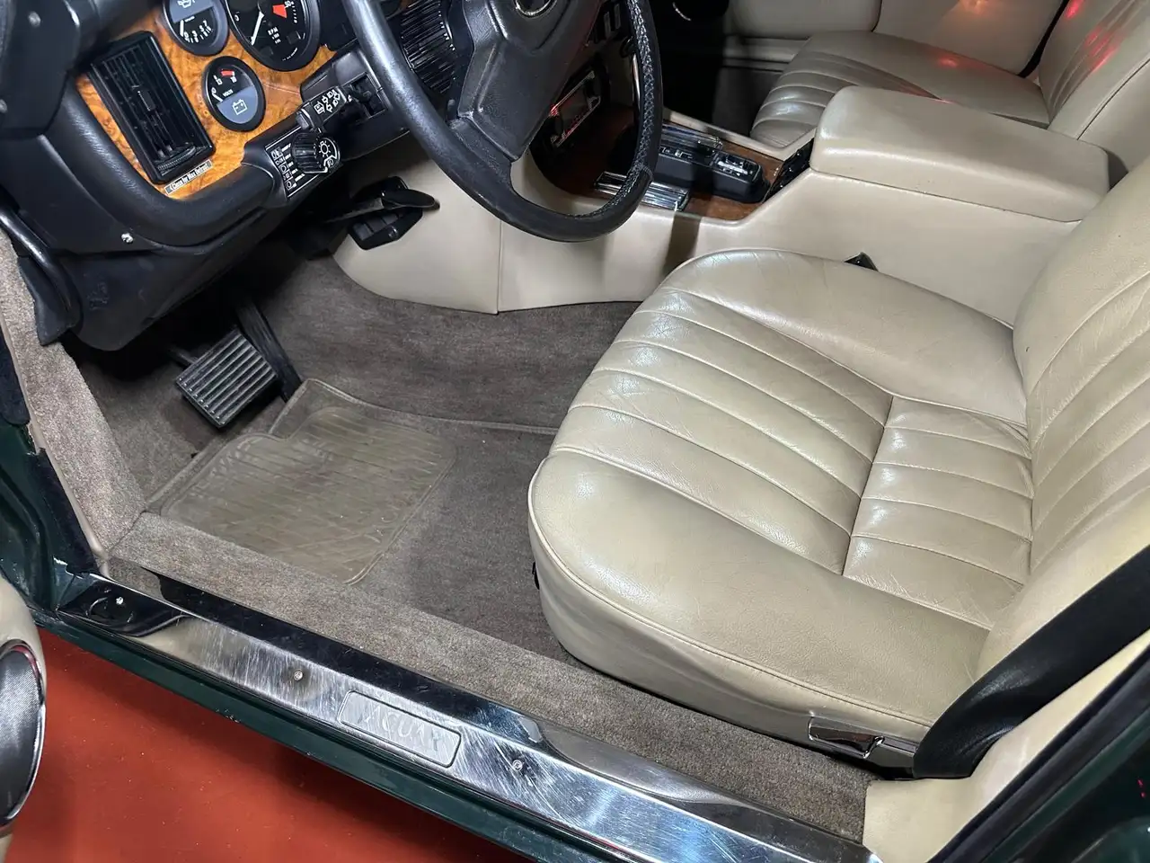 Jaguar XJ6 4.2 SOVEREIGN, foto 11