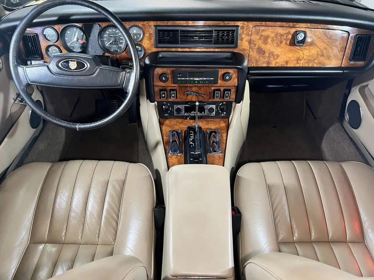 Jaguar XJ6 4.2 SOVEREIGN, foto 4