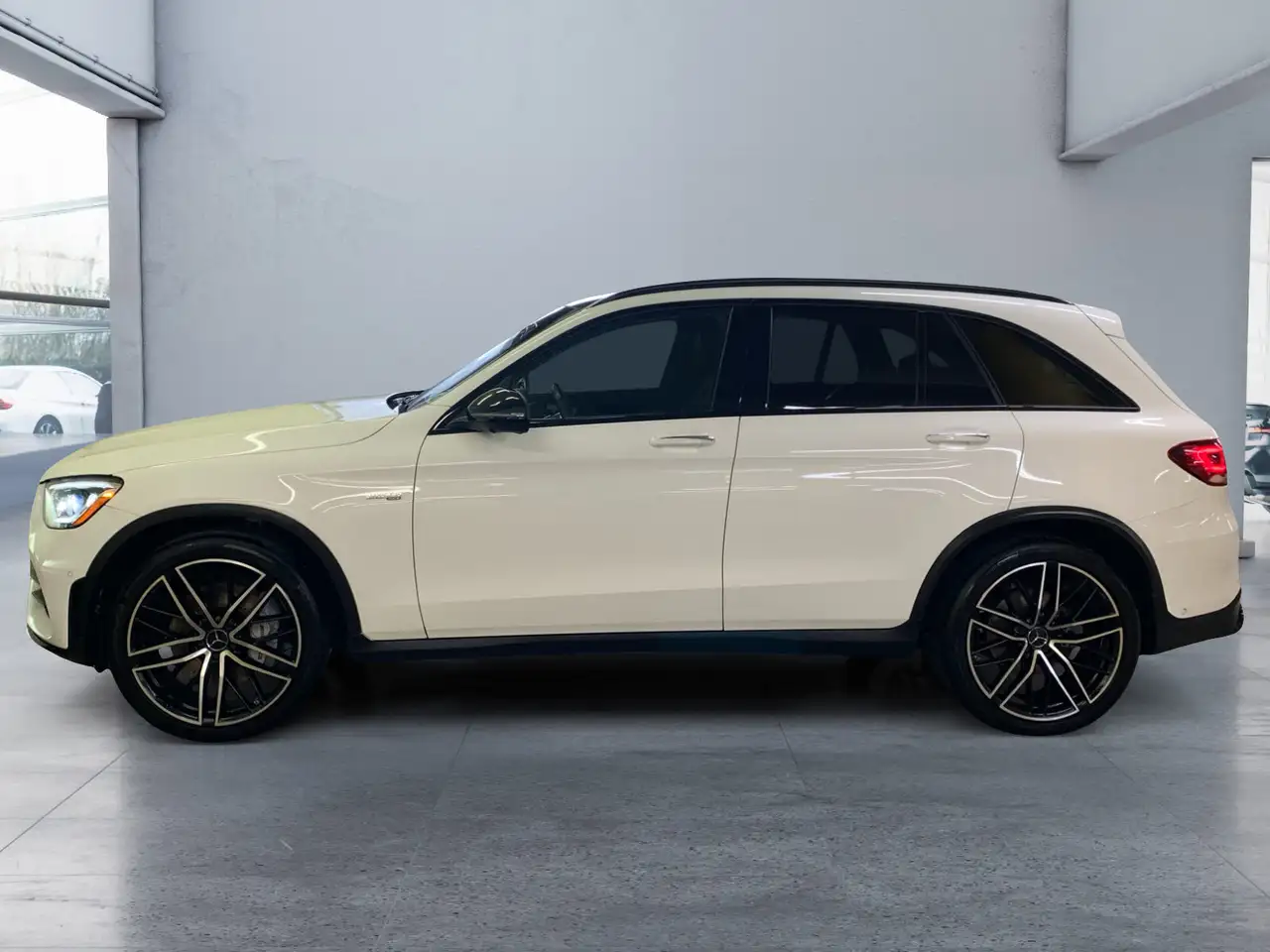 Mercedes-Benz GLC снимка Mercedes-Benz GLC