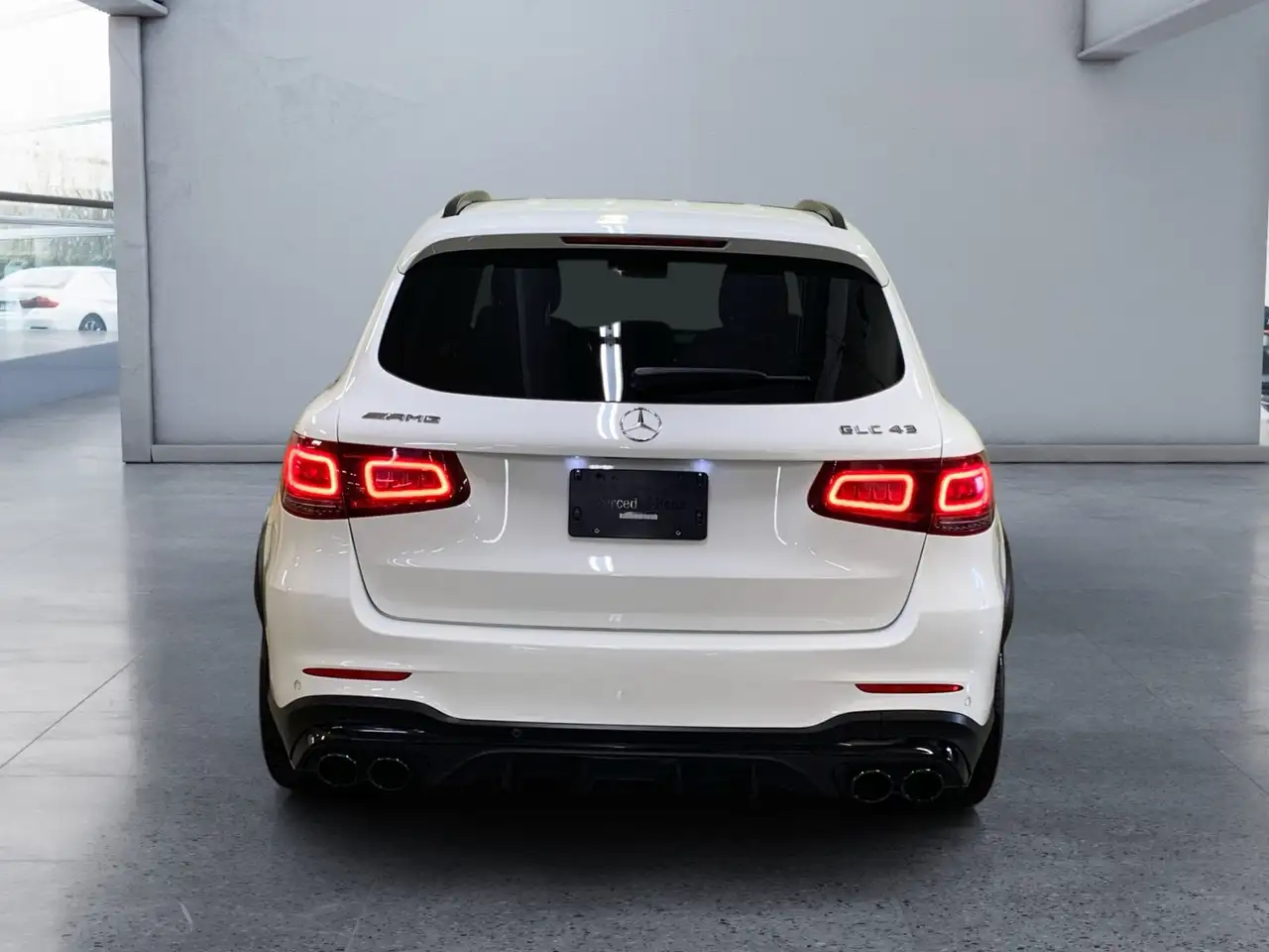 Mercedes-Benz GLC снимка Mercedes-Benz GLC