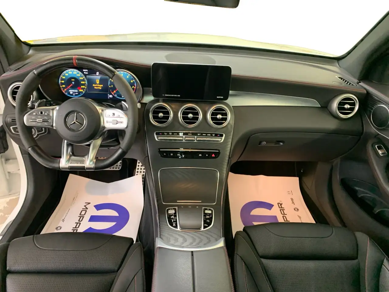Mercedes-Benz GLC снимка Mercedes-Benz GLC
