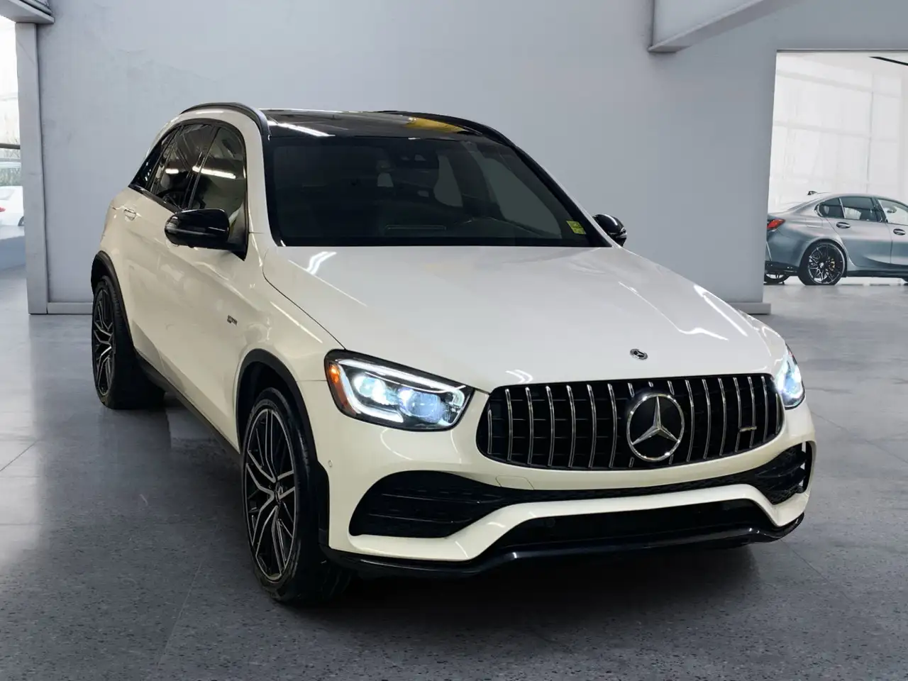 Mercedes-Benz GLC снимка Mercedes-Benz GLC