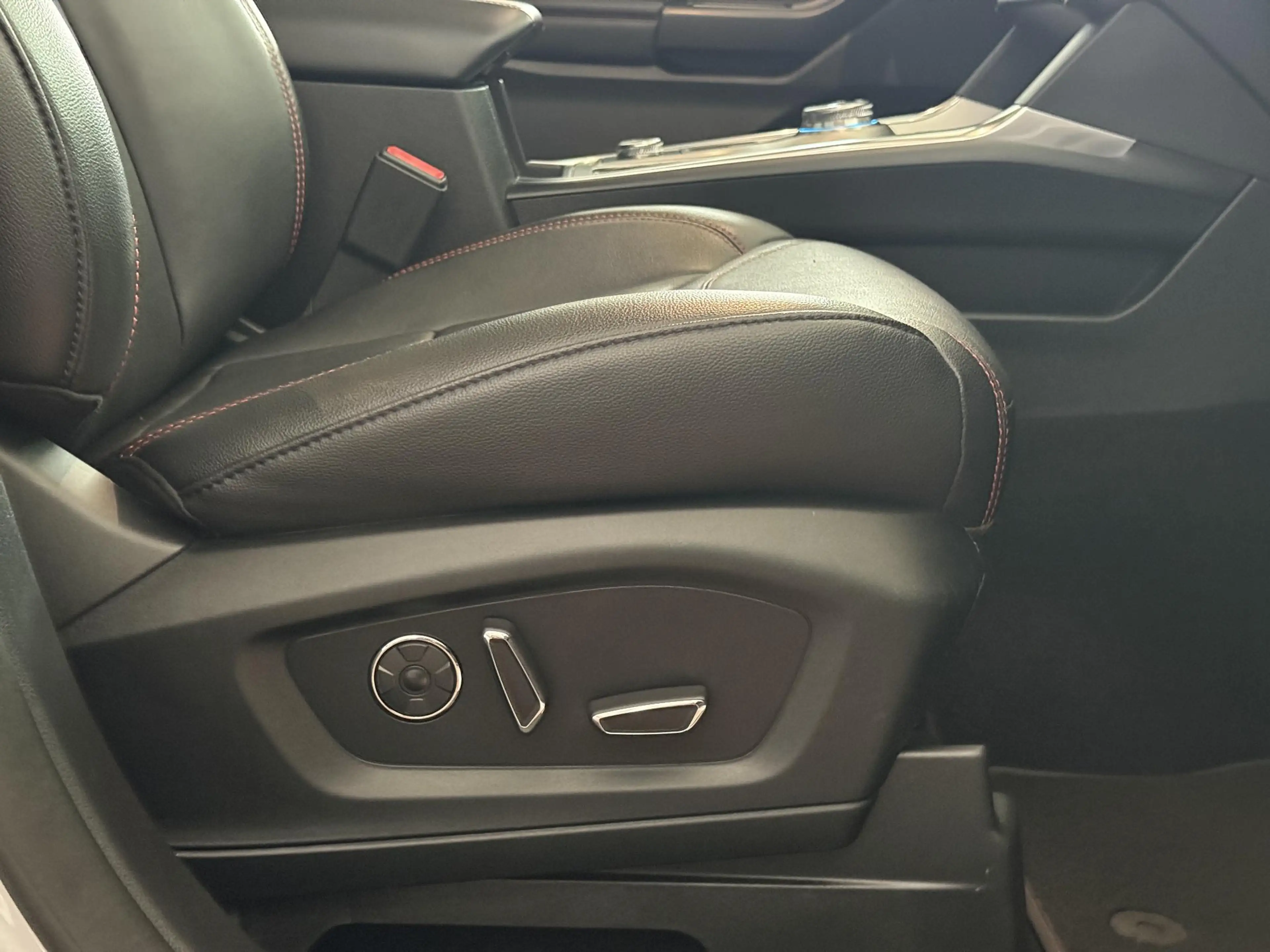 Ford Explorer 3.0 V6 EcoBoost PHEV ST-Line | 7-persoons | Trekha — photo 30