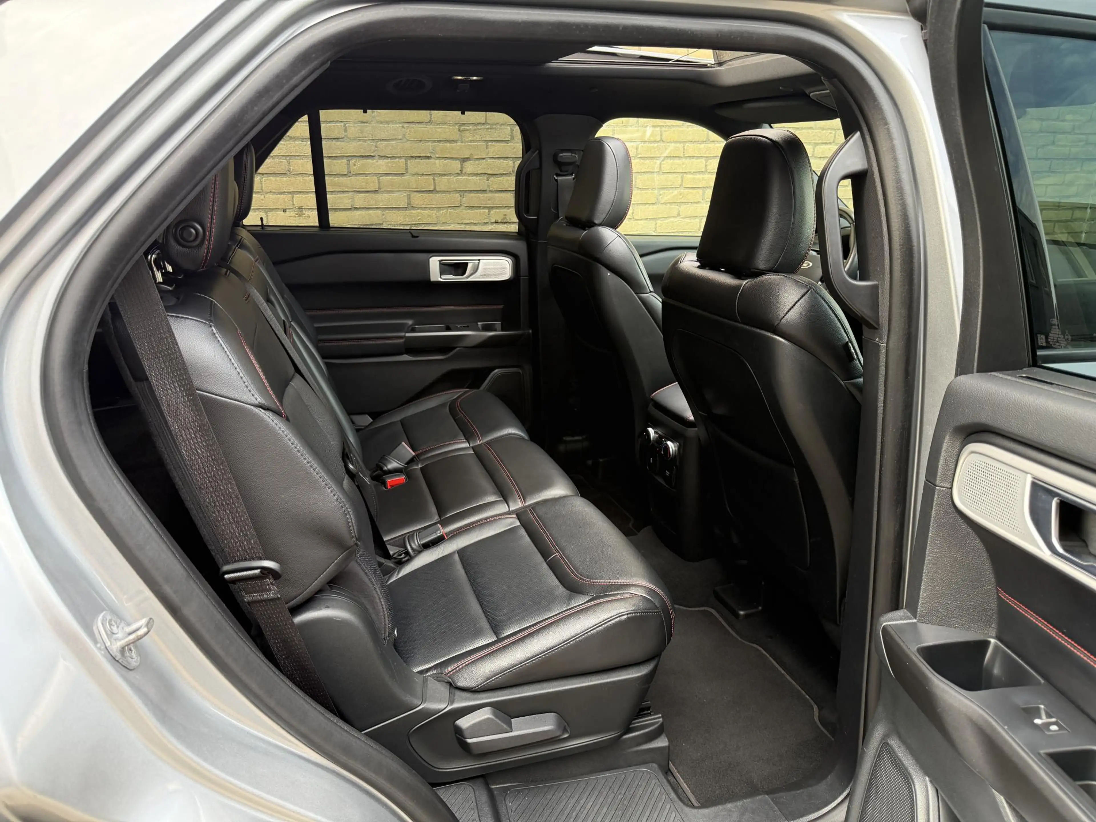 Ford Explorer 3.0 V6 EcoBoost PHEV ST-Line | 7-persoons | Trekha — photo 24