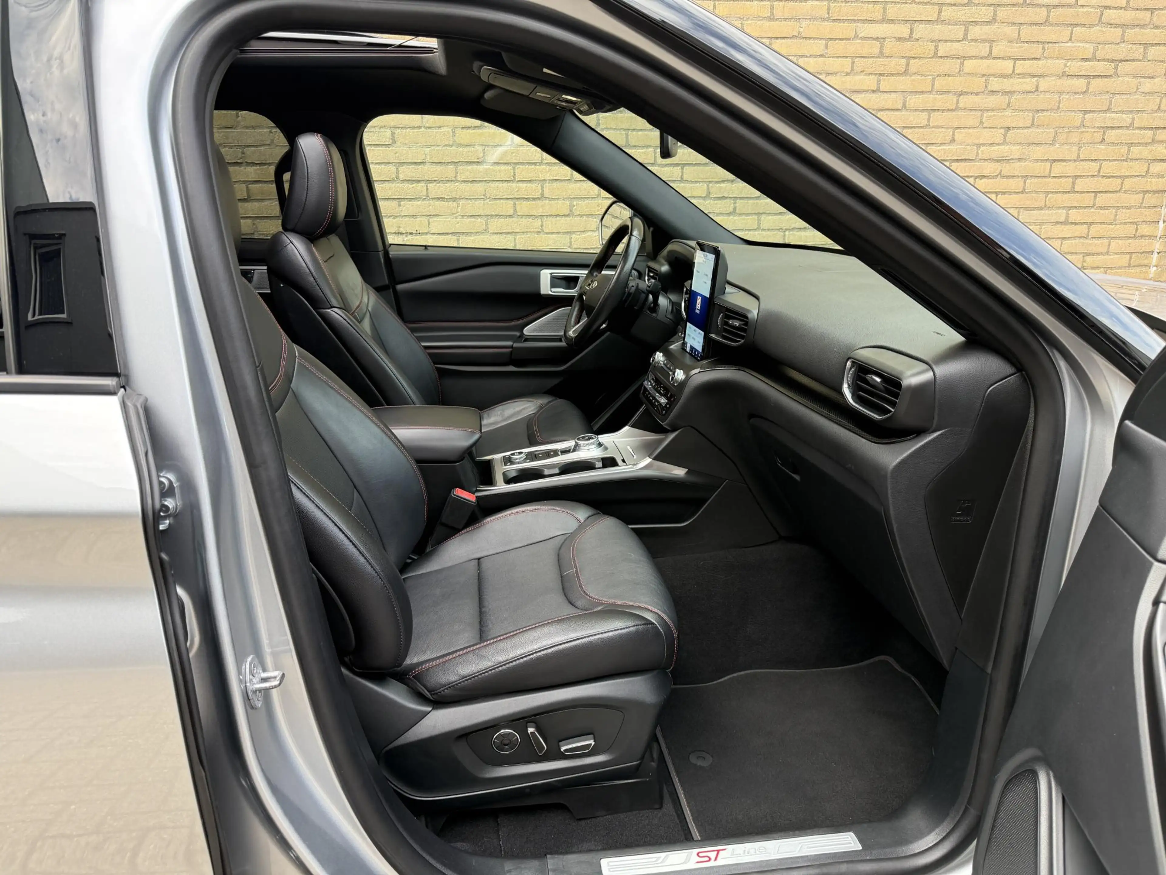 Ford Explorer 3.0 V6 EcoBoost PHEV ST-Line | 7-persoons | Trekha — photo 25