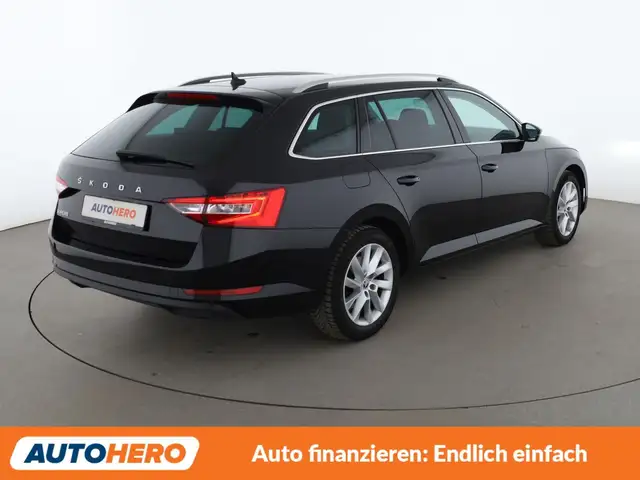 Skoda Superb view 6