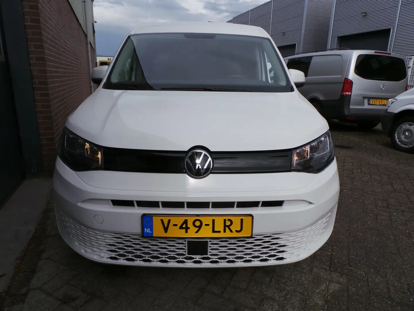 Volkswagen Caddy Cargo 1.5 TSI BENZINE MARGE AUTO BTW/BPM VRIJ Wit - 2