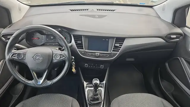 Opel Crossland X view 11