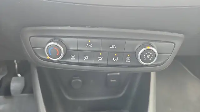 Opel Crossland X view 13