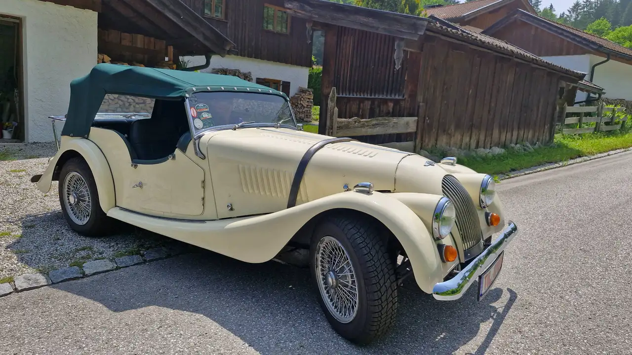 Morgan 4/4 4 Sitze, links gesteuert, neues Verdeck, neue Frontstoßstange, foto 7