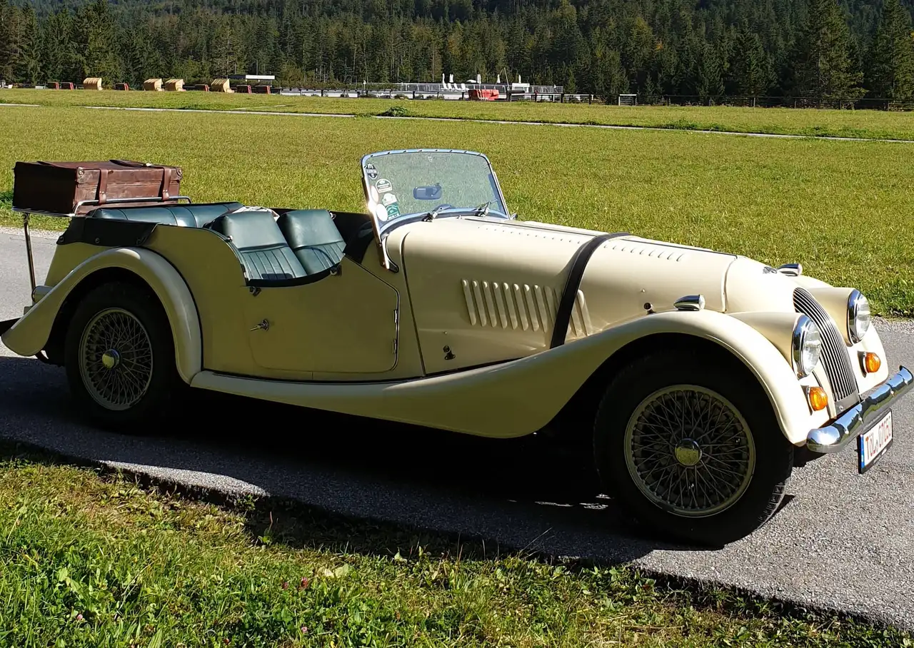 Morgan 4/4 4 Sitze, links gesteuert, neues Verdeck, neue Frontstoßstange, foto 3