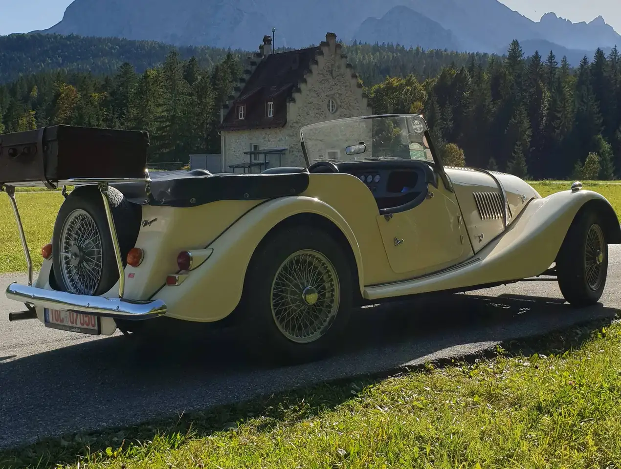 Morgan 4/4 4 Sitze, links gesteuert, neues Verdeck, neue Frontstoßstange, foto 2