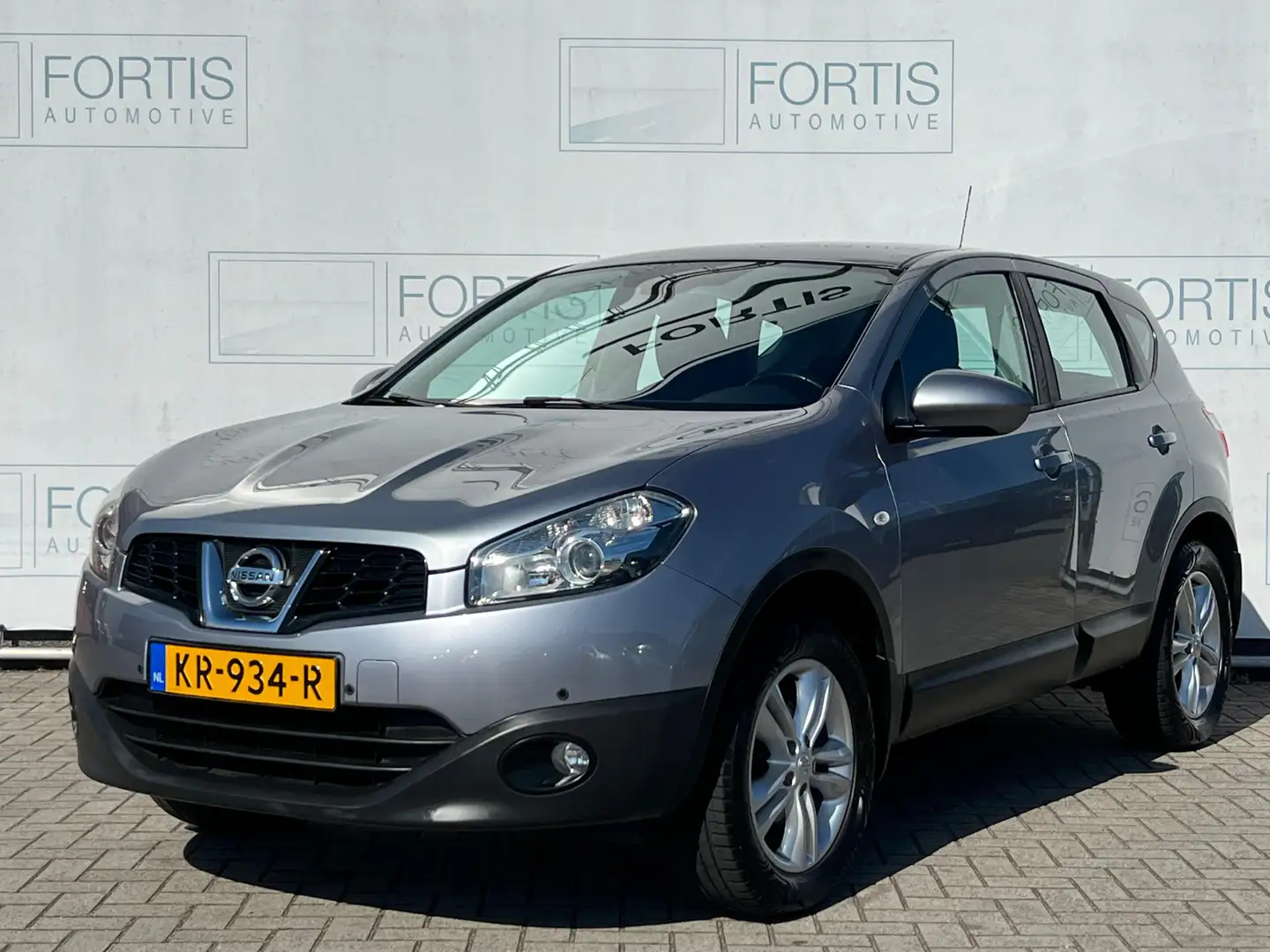 Nissan Qashqai 2.0 Acenta NL AUTO | TREKHAAK | CAMERA | NAVI | Grijs - 1