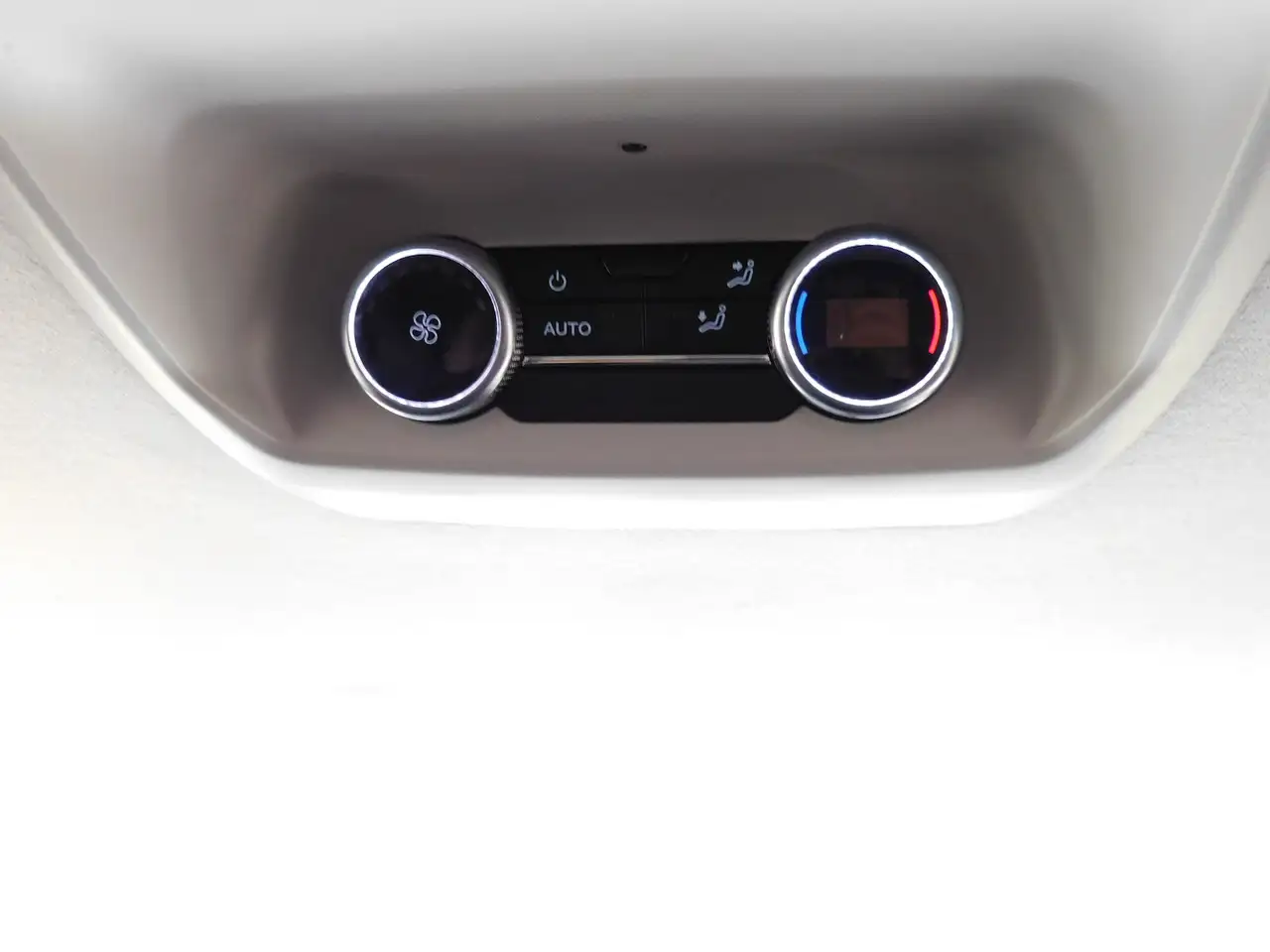 Volkswagen T7 Caravelle 2.0 Comfort TDI 9 Sitze Navi Klima, миниатюра 24