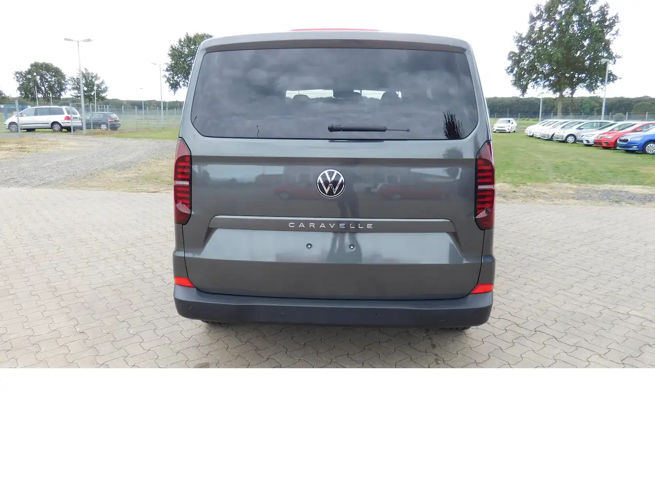 Volkswagen T7 Caravelle 2.0 Comfort TDI 9 Sitze Navi Klima, миниатюра 4