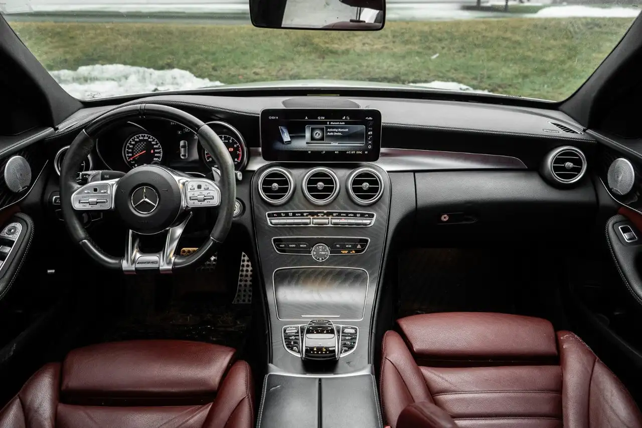 Mercedes-Benz C-Class снимка Mercedes-Benz C-Class