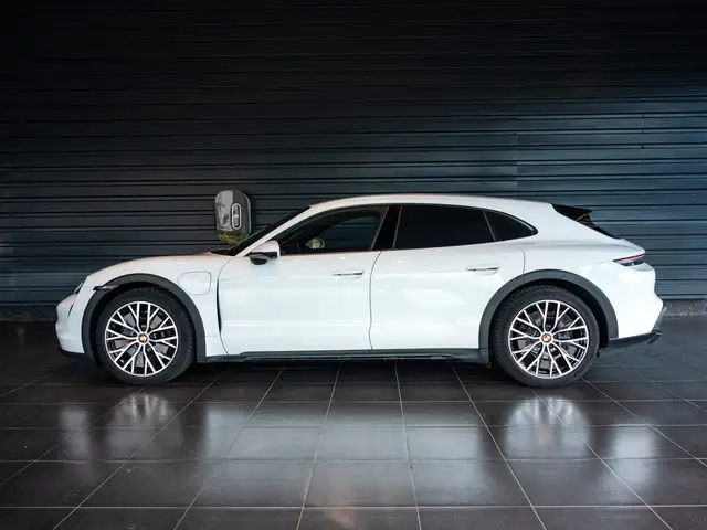 Porsche Taycan view 2