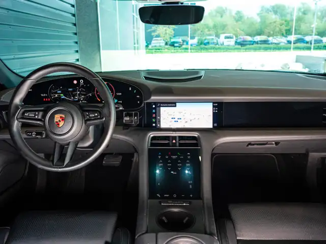 Porsche Taycan view 21