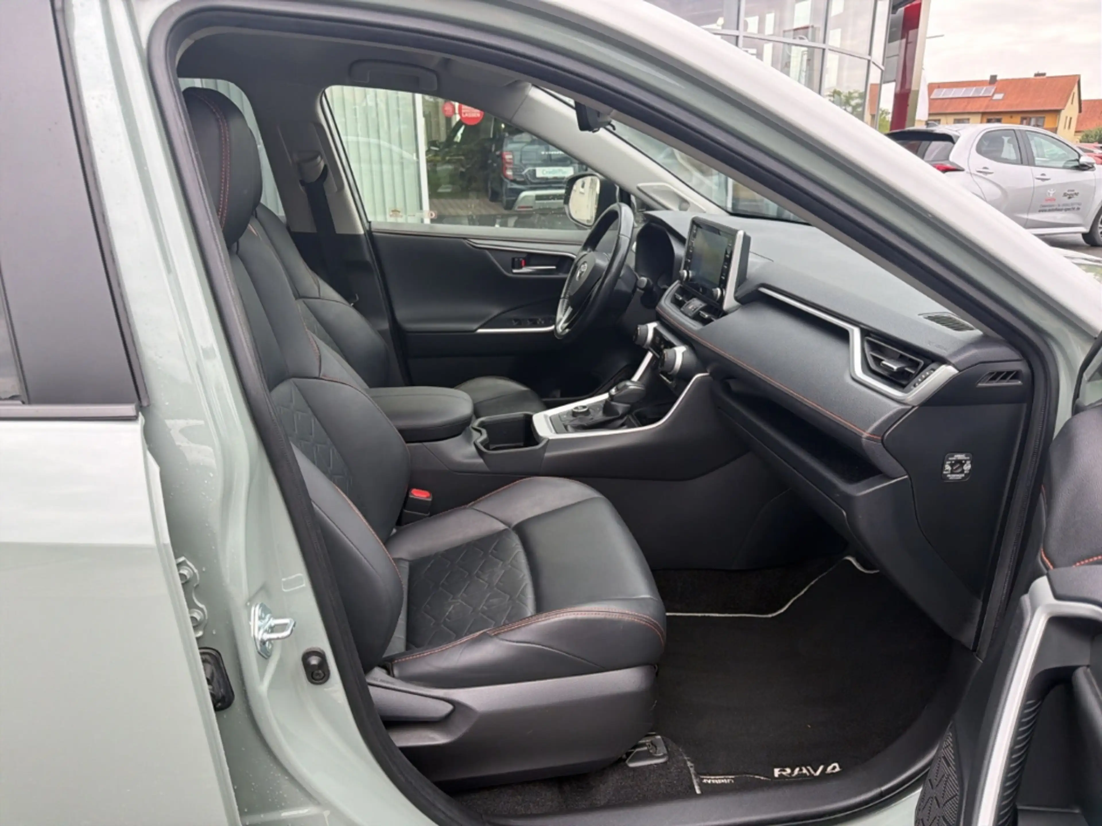 Toyota RAV4 Hybrid 4x4 Adventure Navi Soundsystem JBL 360 Kame — photo 6