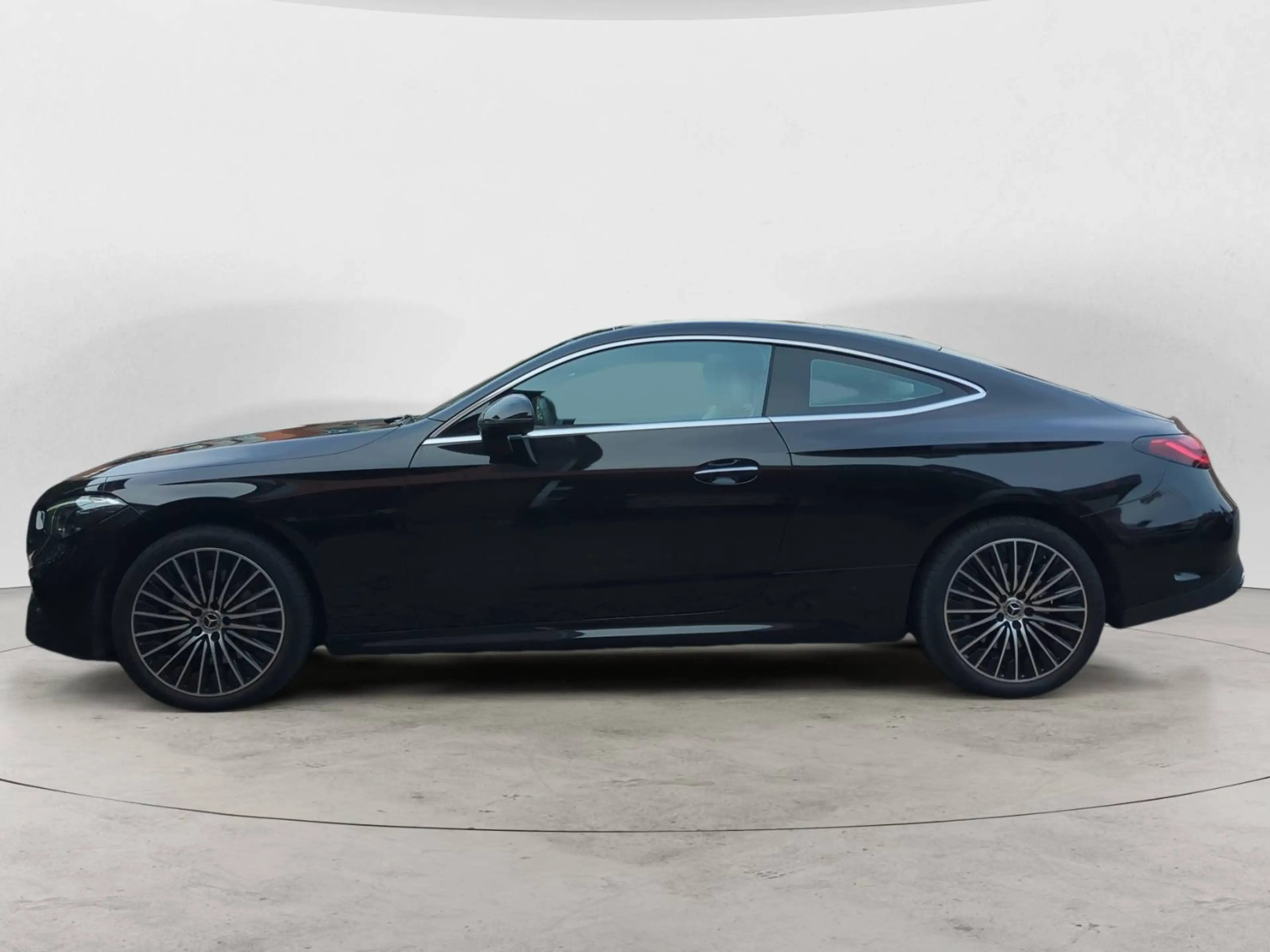 Mercedes-Benz CLE 300 Coupé 300 e PHEV AMG Line Garantie 12 à 36 Mois — photo 3