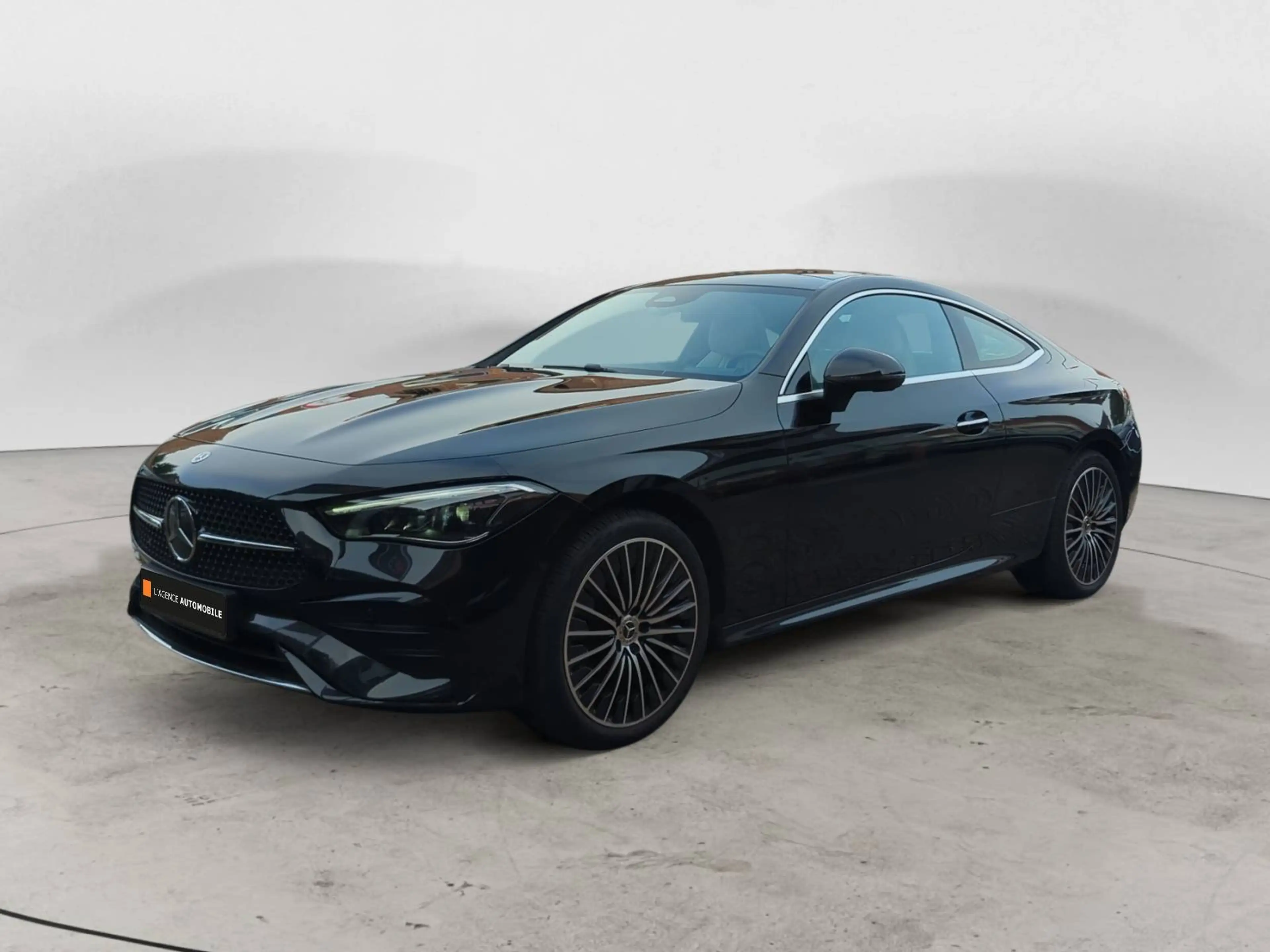 Mercedes-Benz CLE 300 Coupé 300 e PHEV AMG Line Garantie 12 à 36 Mois — photo 2
