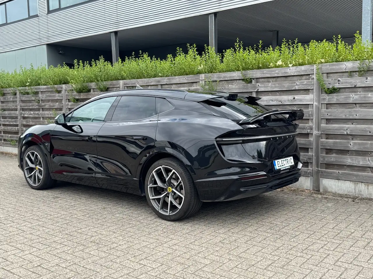 Lotus Eletre 2024