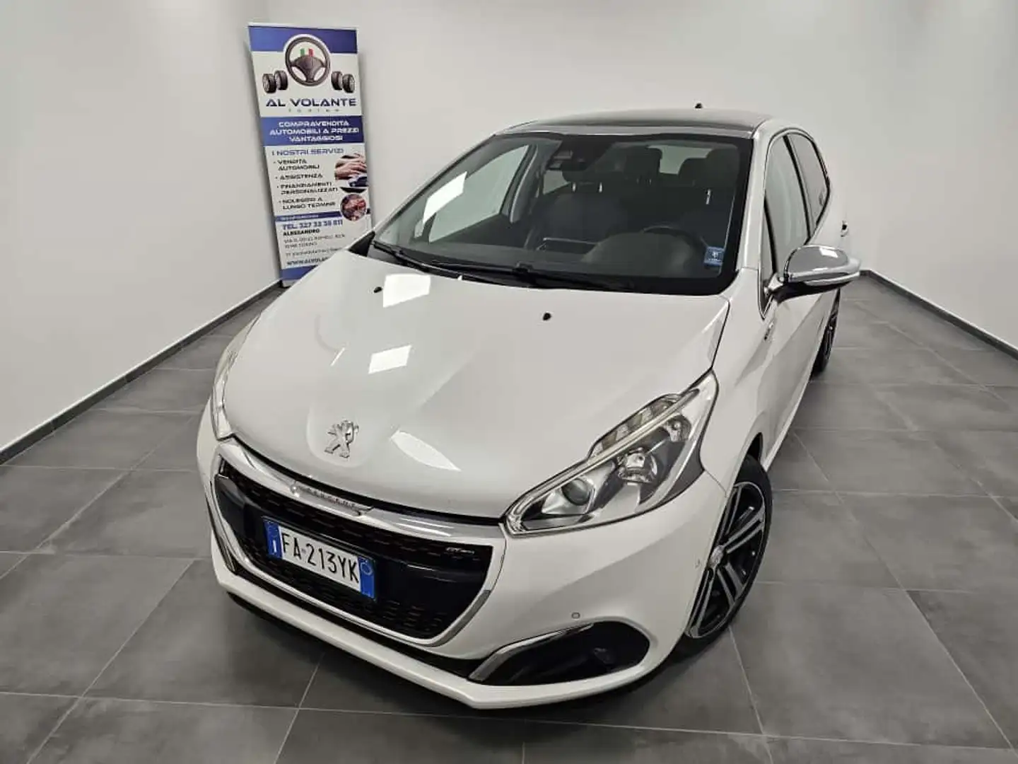 Peugeot 208 208 5p 1.2 puretech t GT Line s Wit - 2