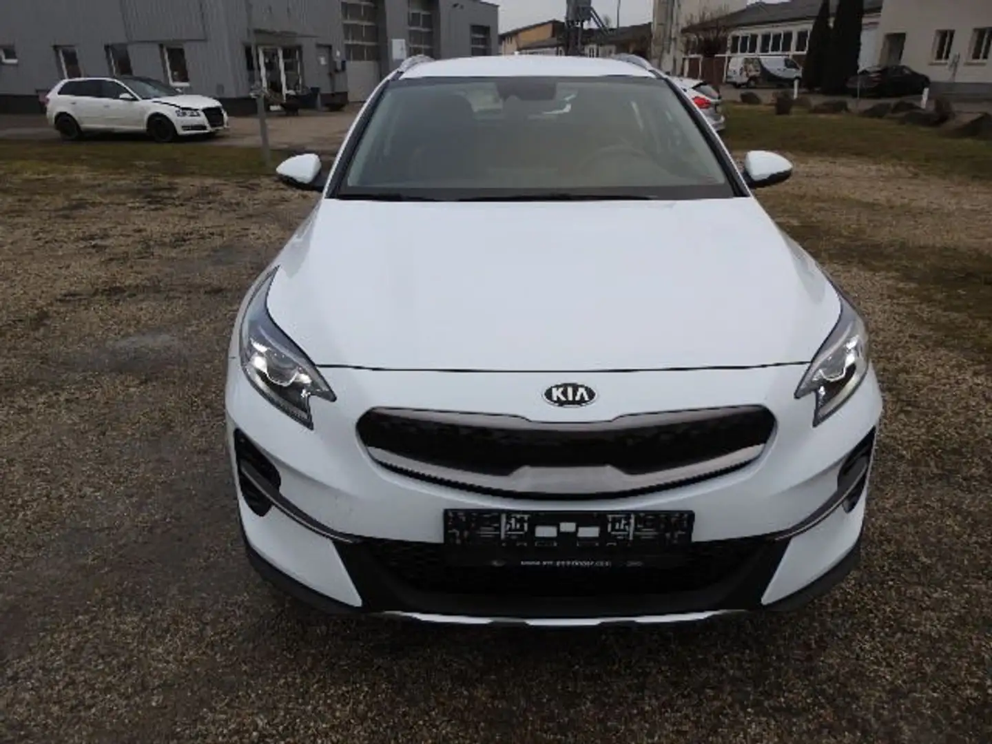 Kia XCeed 1,6 GDI GPF Hybrid PHEV Silber DCT Aut. Weiß - 2