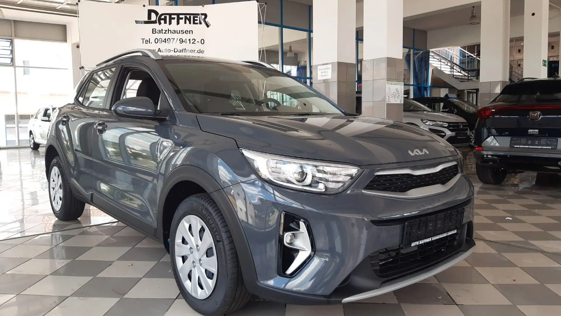 Kia Stonic 1.0 T-GDI / SOFORT VERFÜGBAR /KLIMA/SZHZG Gris - 1