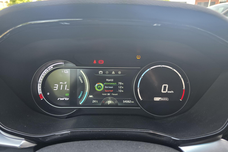 Kia e-Niro DynamicPlusLine 64 kWh | Warmtepomp | Stoel- en St — photo 9