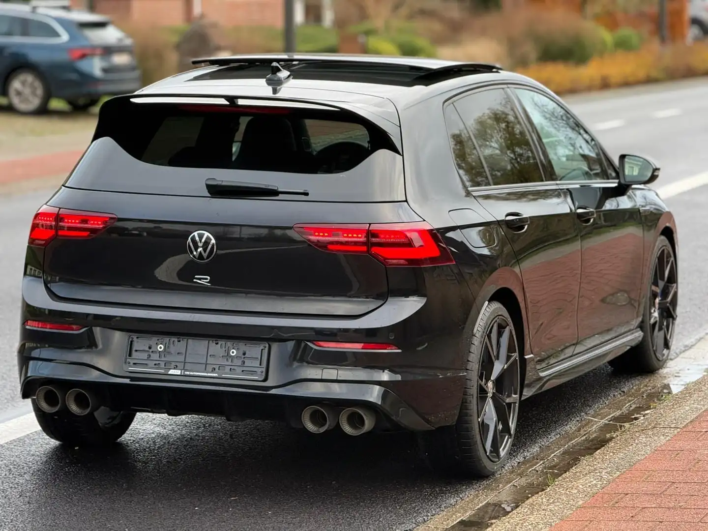 Volkswagen Golf R Golf 2.0 TSI OPF 4Motion DSG R Zwart - 2