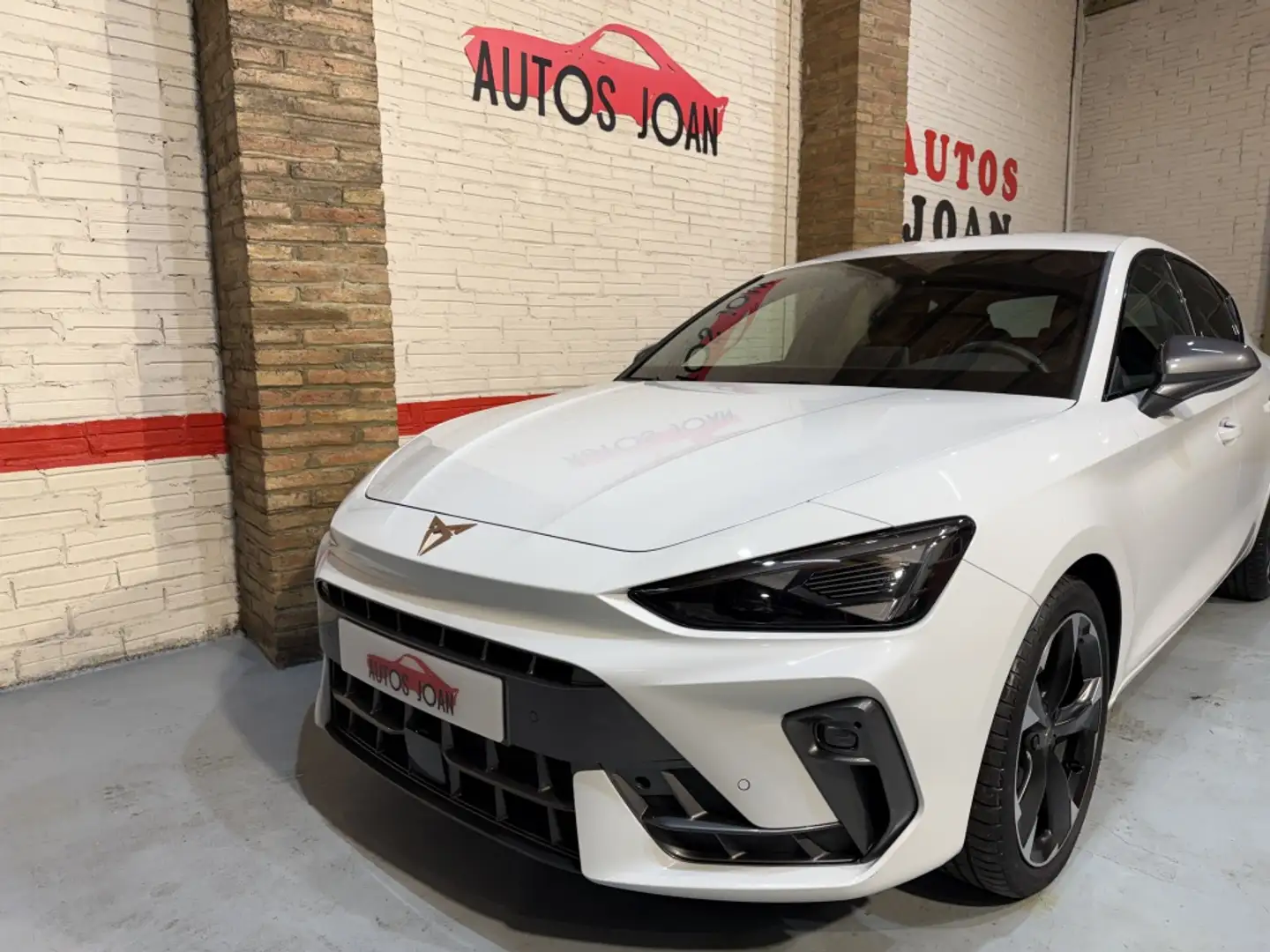 CUPRA Leon 1.5 eTSI 110 DSG Blanc - 2
