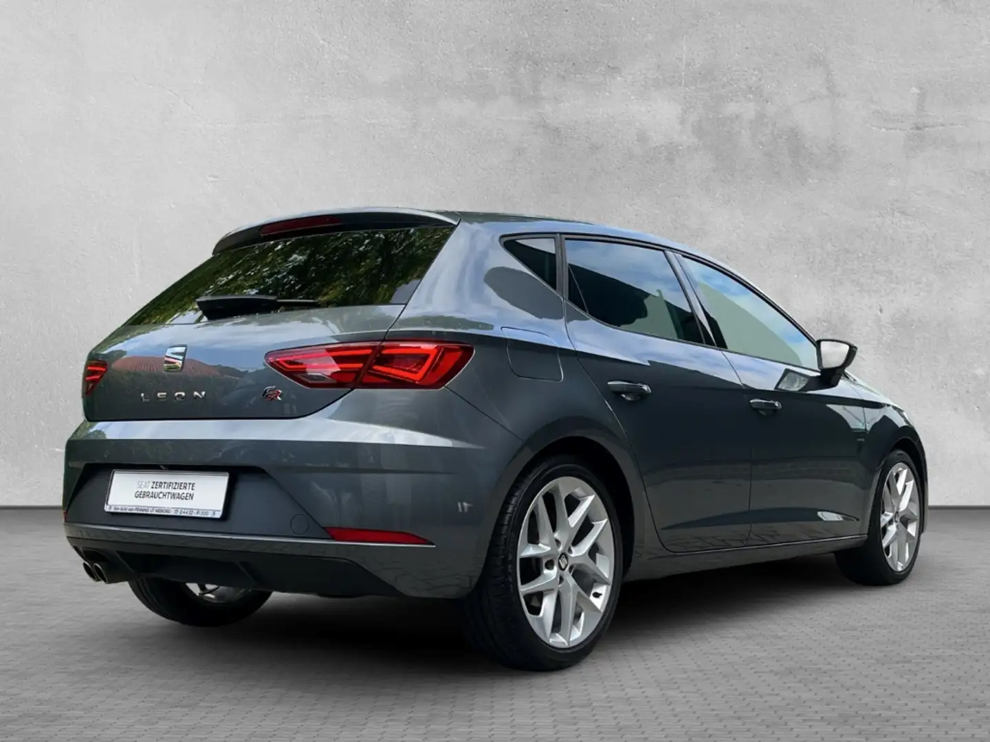 SEAT Leon FR 1.4 TSI KLIMA NAV RADIO LED PDC ISOFIX Kamera P Grau - 2
