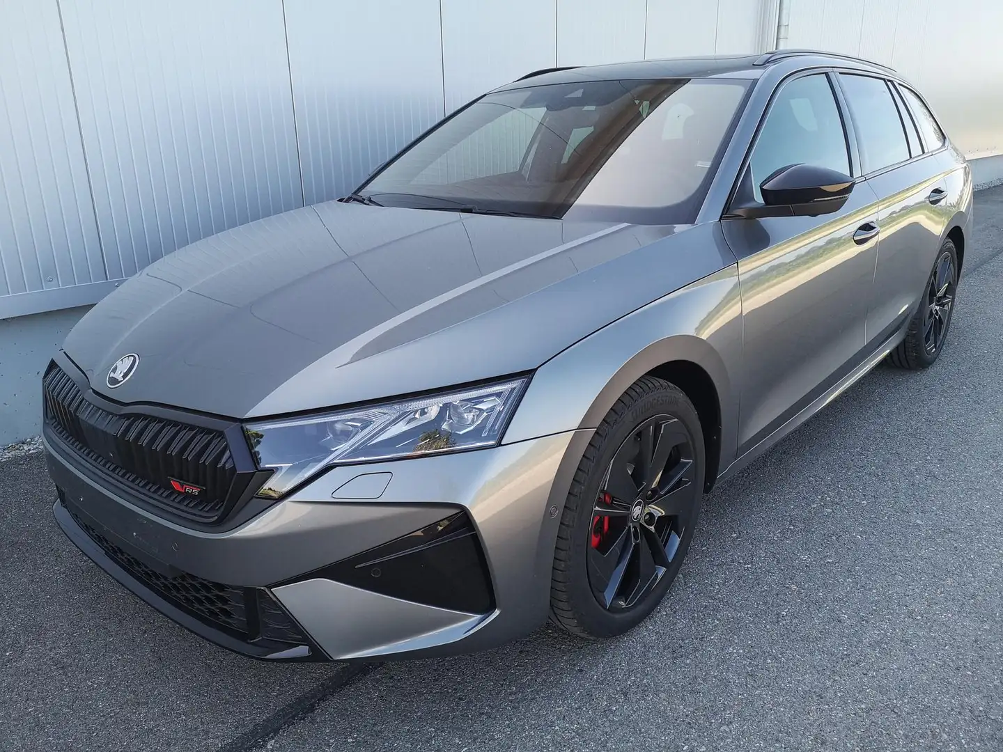 Skoda Octavia Kombi RS ABT 2.0TSI Pano Matrix Area AHK Sound GV5 Grigio - 1