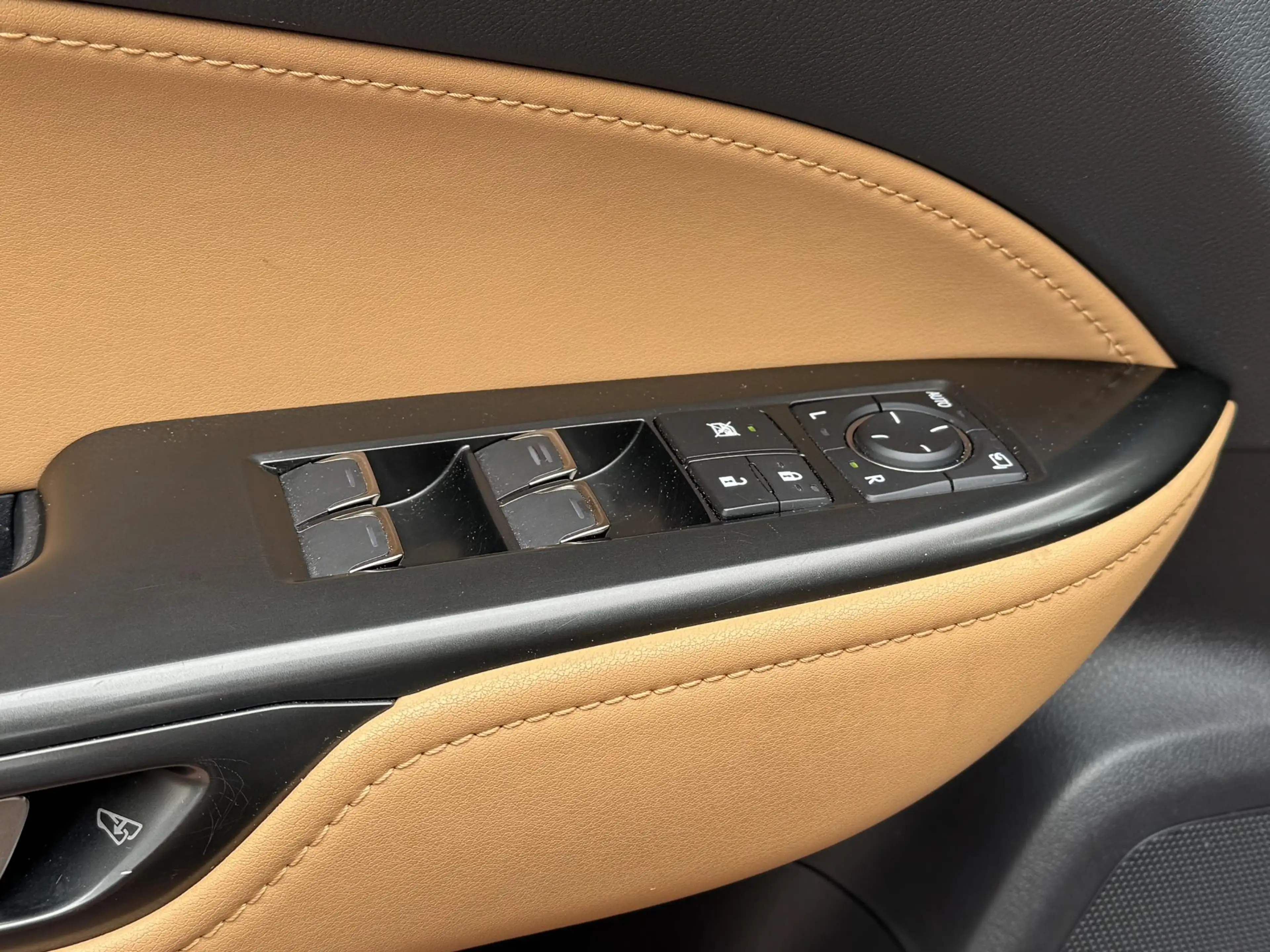 Lexus NX 450h+ AWD 360cam Trekhaak Dealer onderhouden — photo 15