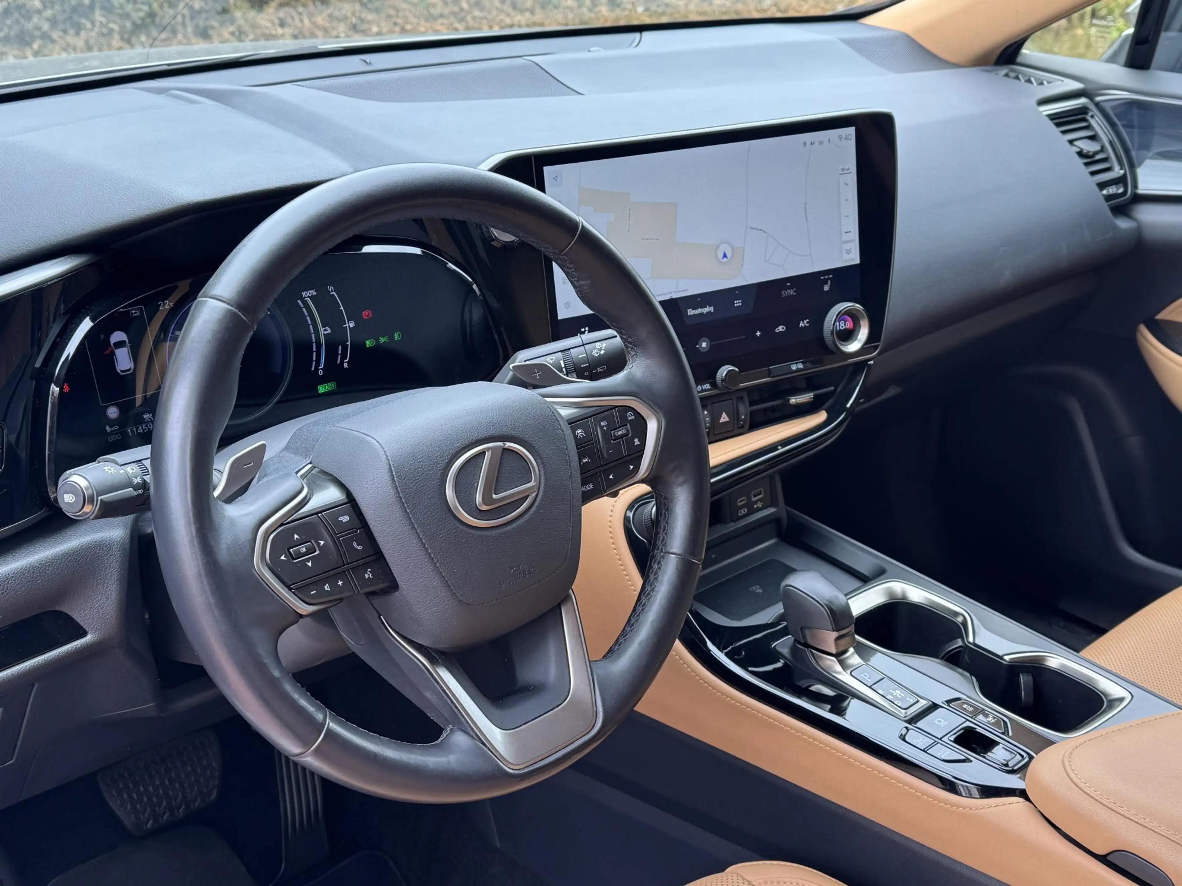 Lexus NX 450h+ AWD 360cam Trekhaak Dealer onderhouden — photo 2