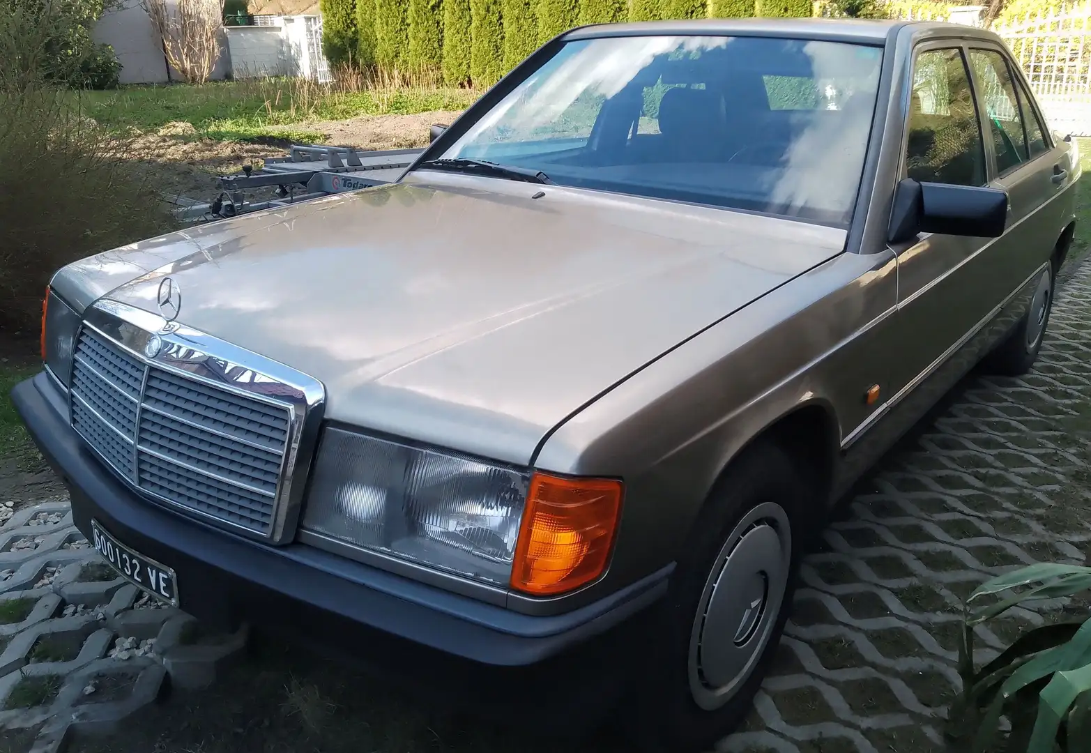 Mercedes-Benz 190 190 2.0 E 122cv - 2