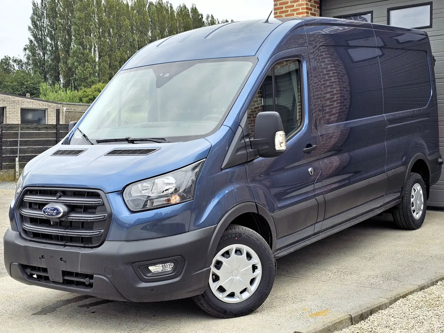 Ford Transit L3H2 - 27.990EX NIEUW 0KM Trend - Chrome Blue Bleu - 1