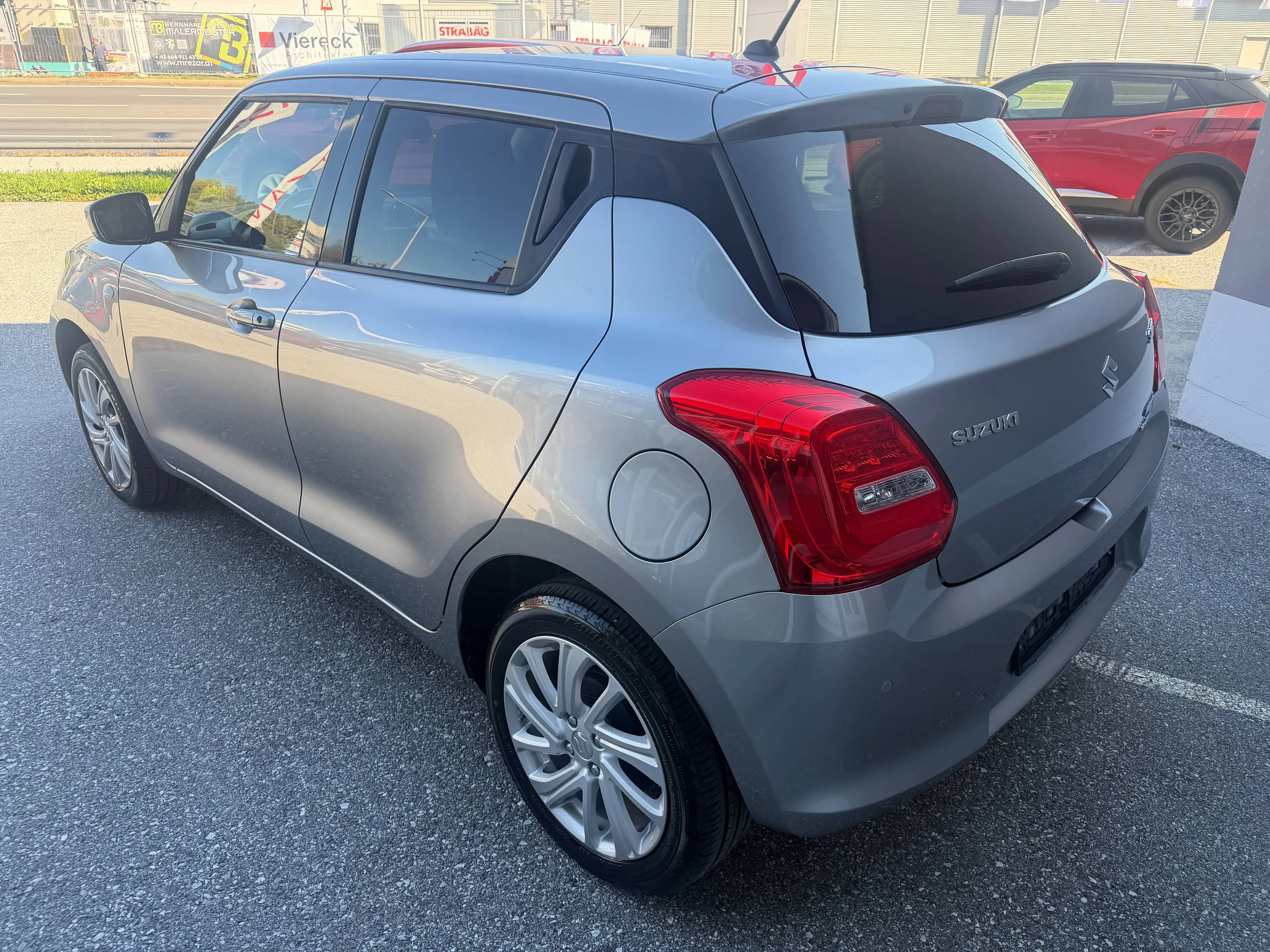 Suzuki Swift Swift 1,2 Hybrid DualJet Allgrip Shine Shine — photo 6