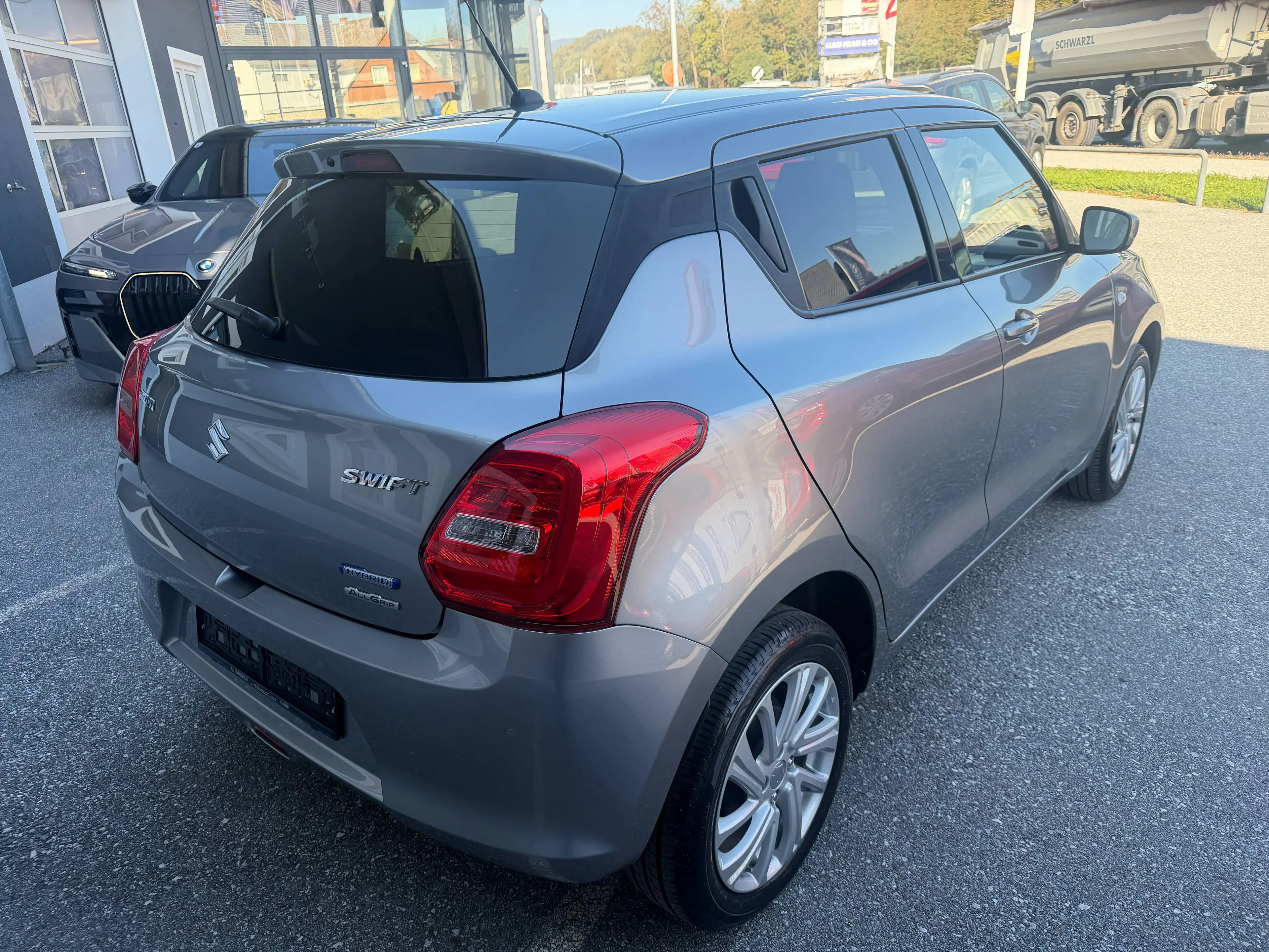 Suzuki Swift Swift 1,2 Hybrid DualJet Allgrip Shine Shine — photo 4