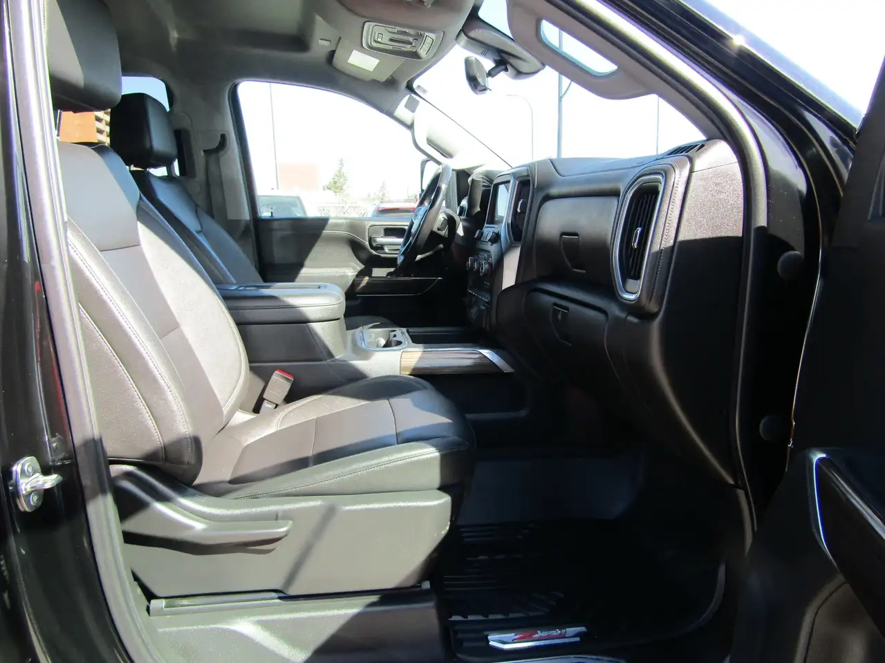 Chevrolet Silverado 2500 снимка Chevrolet Silverado 2500