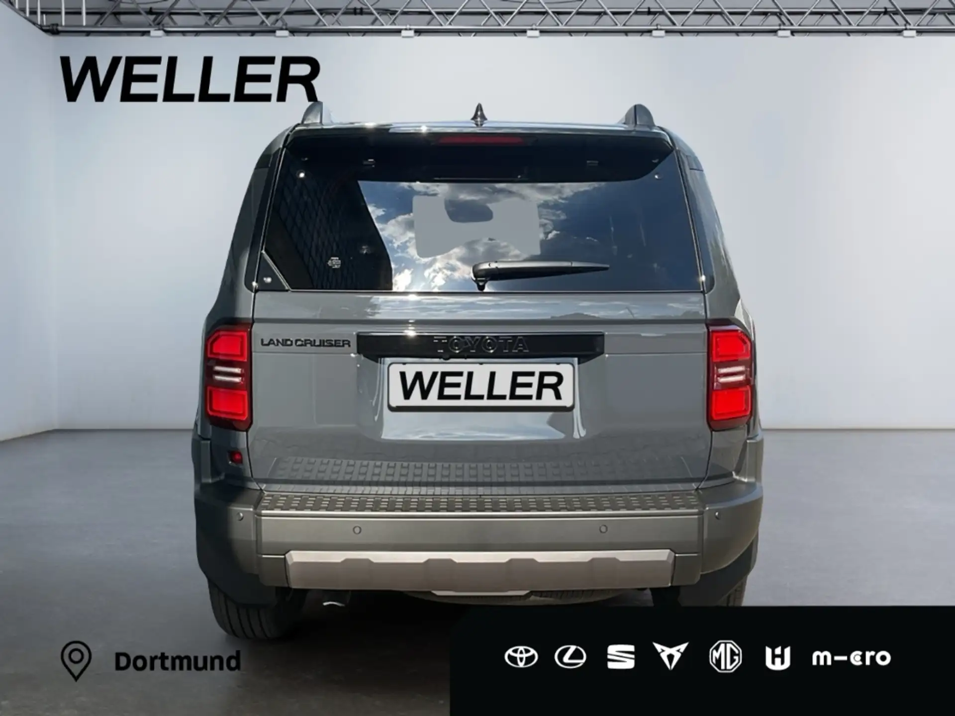 Toyota Land Cruiser Land Cruiser Station 2026 건메탈 사진 3